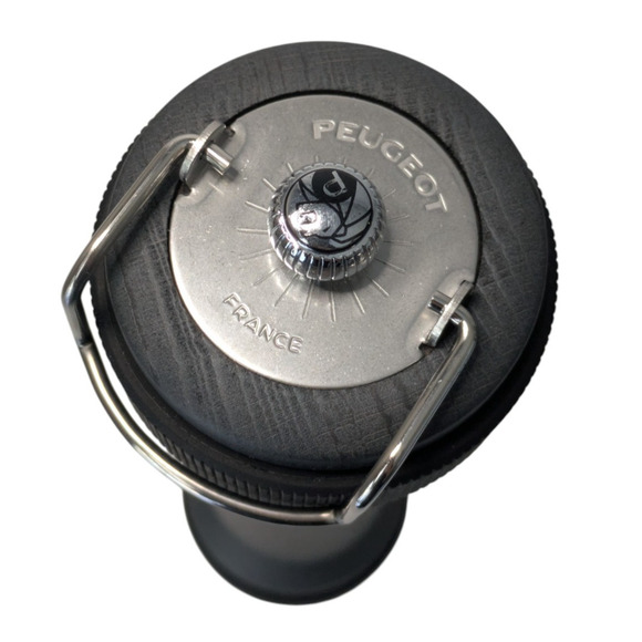 Peugeot Grey Beechwood Barbecue Grill Pepper Mill 12" w Built In Light New $99 - Picture 4 of 7